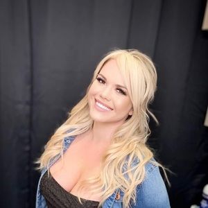 Meet your Posher, Kristina